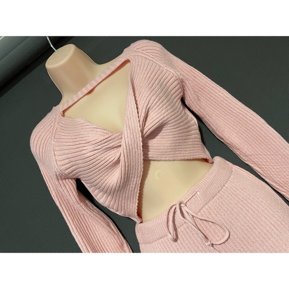 Pink knit cropped top + skirt NWT - Picture 2 of 7